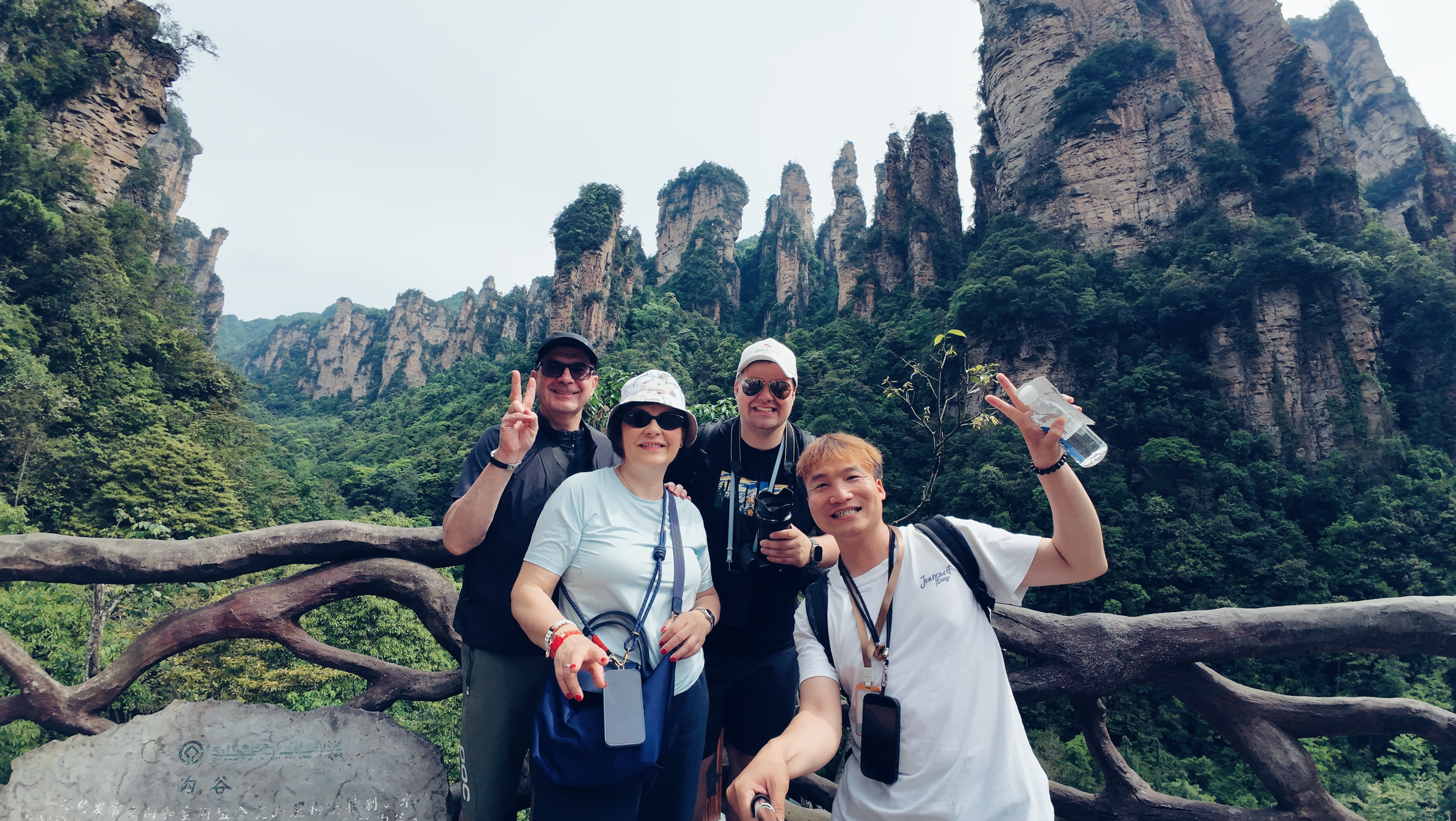 Local professional English speaking tour guide Dianel