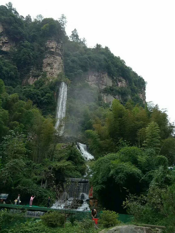 Zhangjiajie Baofeng Lake