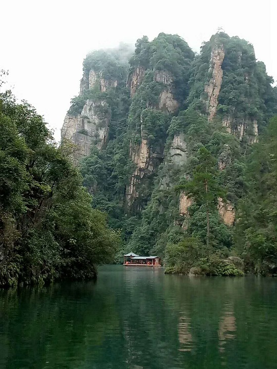 张家界宝峰湖