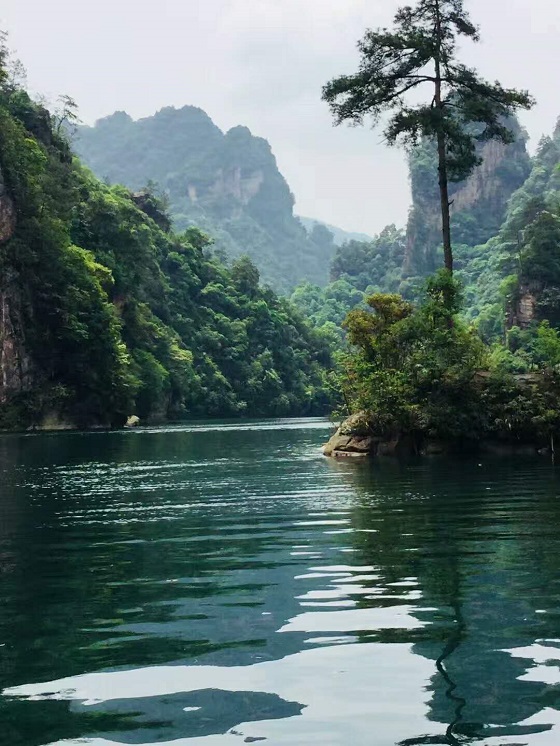 张家界宝峰湖