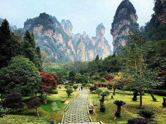 Huangshizhai Scenic Area