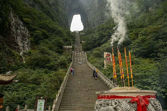 Tianmen Mountain 999 Stairs to Heaven, Tianmen Cave 999 Steps