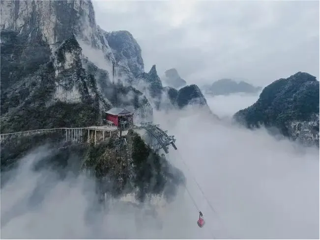 Zhangjiajie Tianmen Mountain