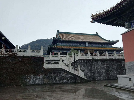 Zhangjiajie Tianmen Temple