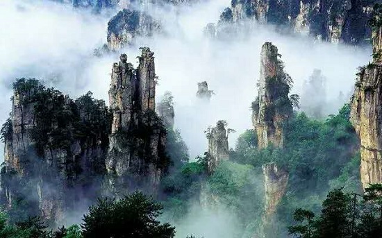 the scenery in Yuanjiajie